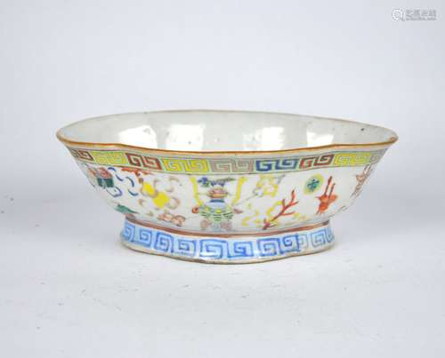 A Chinese lobed famille rose bowl, late Qing dynasty