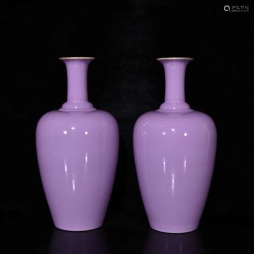 清雍正紫釉描金瓶