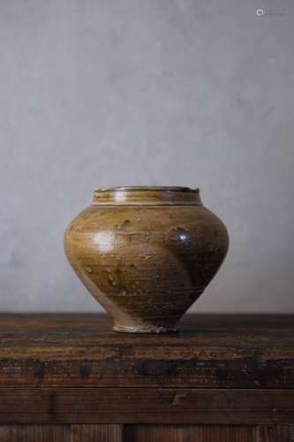 15世纪 李朝初期茶釉提灯壶