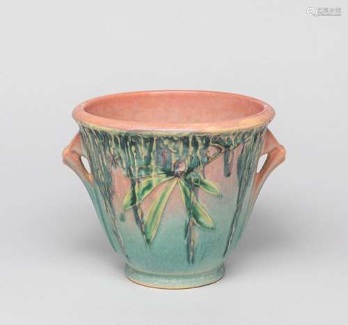 Roseville Earthen Ware Flower Pot