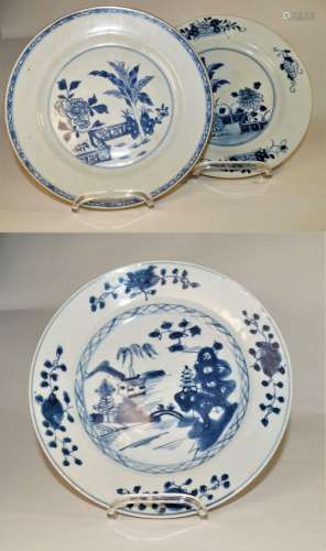 China,   Drei blauweiße Teller (D. 23 cm), Qing