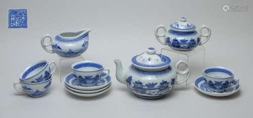 Chinese Export Porcelain Service