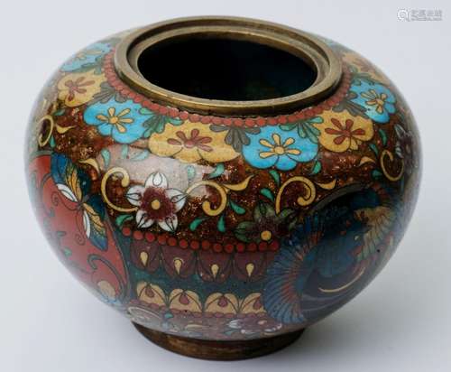 Japanische Antiquitäten,  Kleine Cloisonné Vase (H. 6,5 x D....