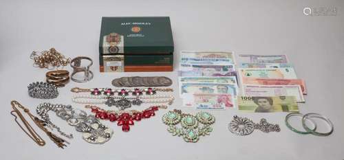 Estate Chinese Fengshui Coins, World Banknotes