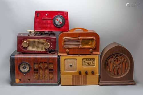 Vintage Radios Set