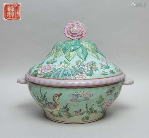 Chinese Export Famille Rose Porcelain Large Bowl