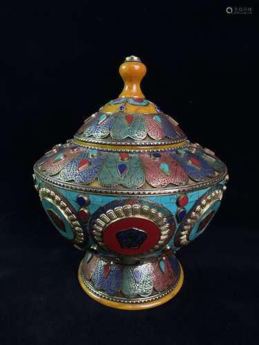 Cloisonne inlaid with gemstone lid stove