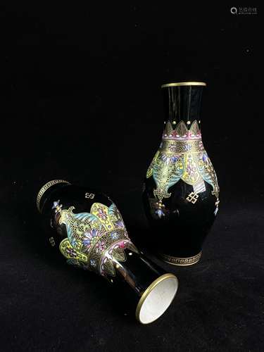 Vase with clear ugin painted gold enamel