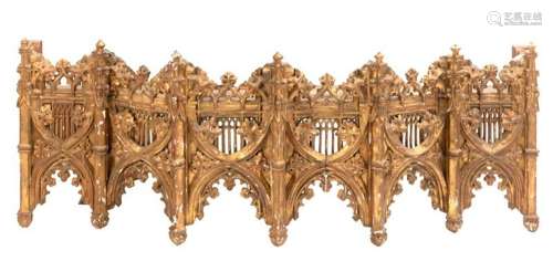 Important dais en bois sculpté et doré, XIXe siècle 
A