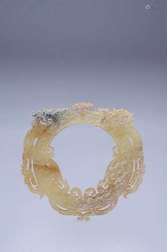 WARRING STATES PERIOD JADE DOUBLE DRAGON PENDANT