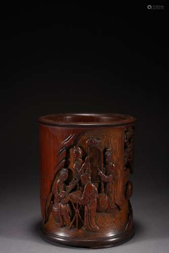 QING DYNASTY BAMBOO CARVING AND PLAYING FIGURE PEN HOLDER