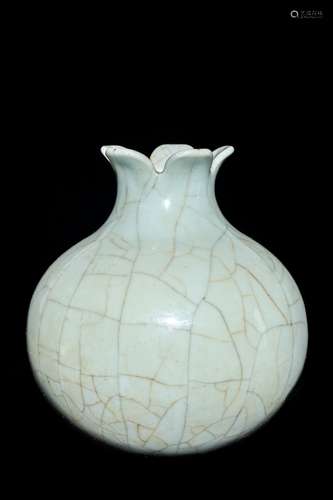 POMEGRANATE SHAPE WINE VESSEL IN QIN DYNASTY, MARK AND PERIO...