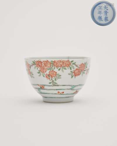 A famille-rose 'floral' cup Yongzheng six-character ...