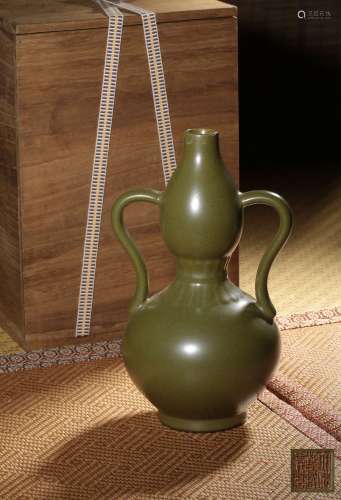 A TEADUST-GLAZED GOURD-FORM VASE,MARK AND PERIOD OF QIANLONG