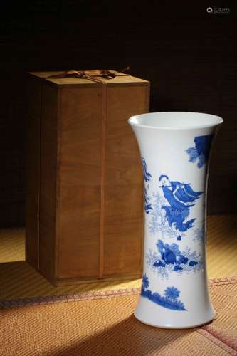 A BLUE AND WHITE ‘FIGURE’VASE,KANGXI PERIOD