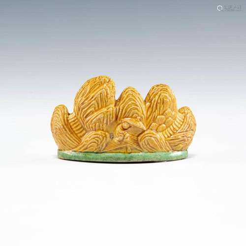 A Chinese yellow-glazed porcelain brush rest, 19th century