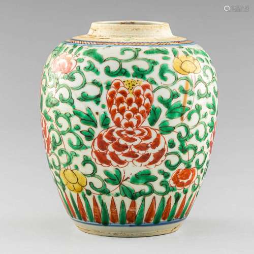 A Chinese wucai flower jar, 17th century