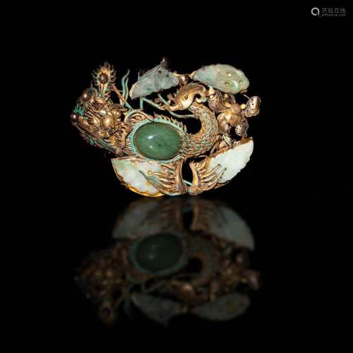 A Chinese gilt-silver brooch with jadeite, 19th century