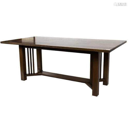 Arts and Crafts oak dining table, fashioned in Prairie Schoo...