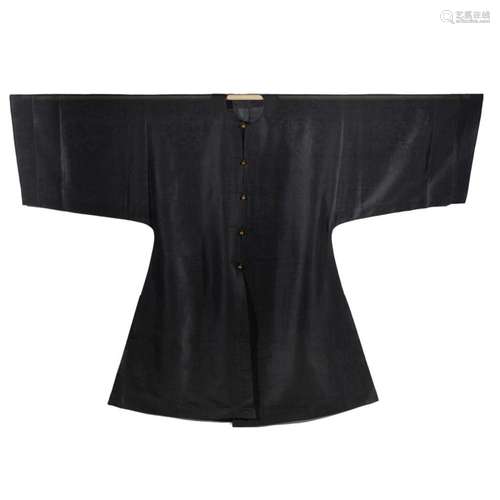 A Chinese black gauze robe