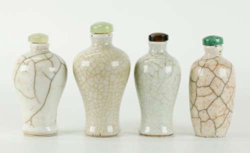 4 Chinese Qing Crackle Porcelain Snuff Bottles