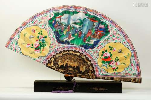 .Lg Chinese 19 C Lacquer Painted Fan Original Box