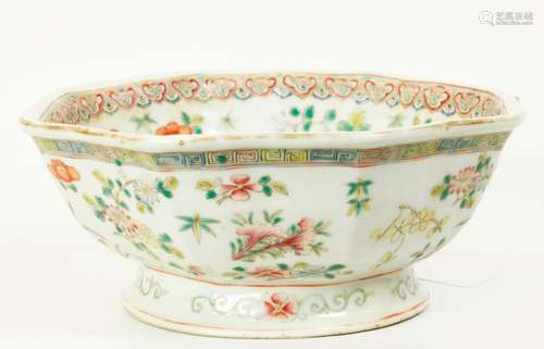 Chinese Famille Rose Octagon Porcelain Bowl