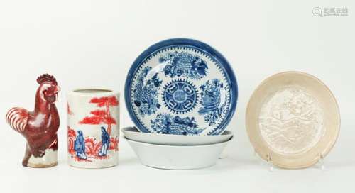 6 Chinese Porcelains Blue White Hen Bitong Ding