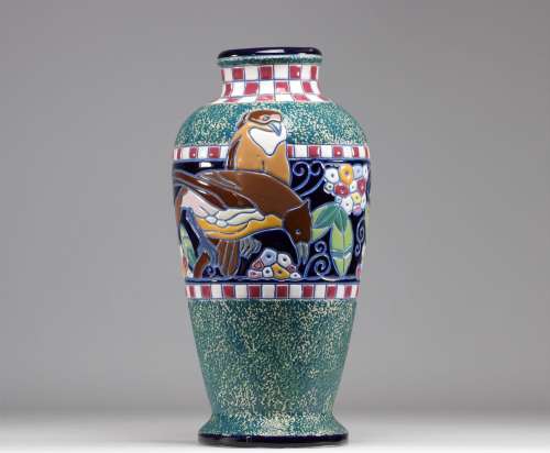 Vase en céramique orné d'oiseaux
Poids: 1.59 kg
Livrais