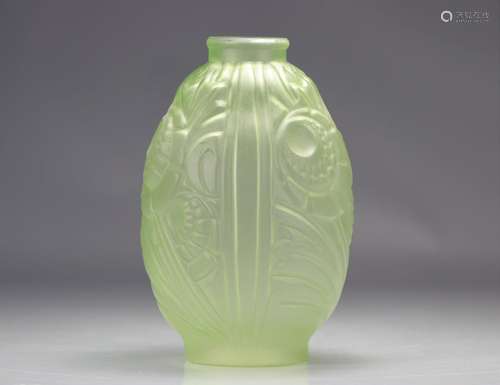 SCAILMONT Vase Art Déco vert pâle motifs géométriques c