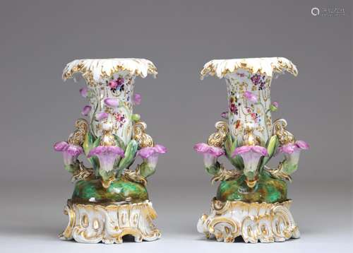 Paire de vases en porcelaine de Paris XIXème Jacob Peti