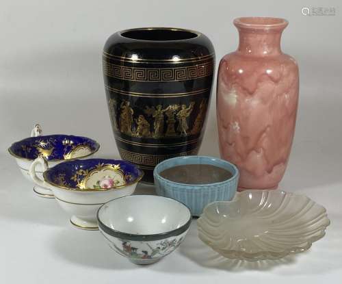 A MIXED GROUP OF CERAMICS TO INCLUDE, ORIENTAL PORCELAIN BOW...