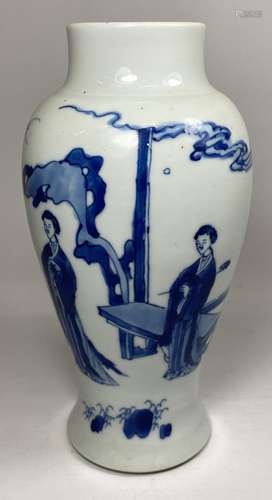 A CHINESE KANGXI PERIOD (1661-1722) BLUE AND WHITE PORCELAIN...