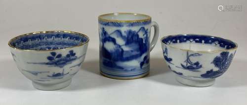 A GROUP OF THREE 19TH CENTURY CHINESE BLUE AND WHITE ITEMS, ...