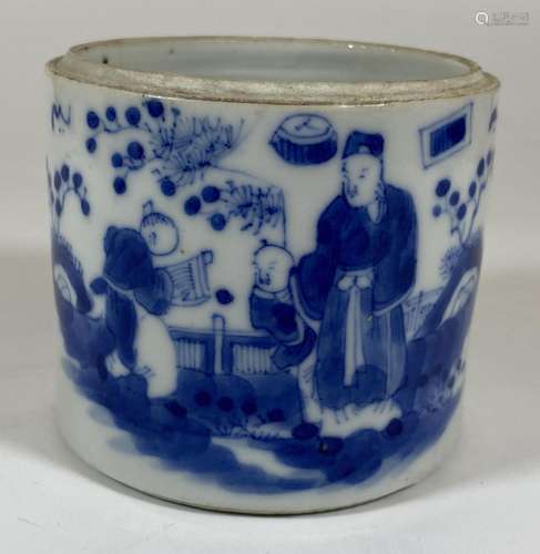 AN 18TH / 19TH CENTURY CHINESE BLUE AND WHITE PORCELAIN BRUS...