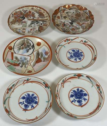 SIX JAPANESE PORCELAIN DISHES - SET OF THREE FLORAL EXAMPLES...