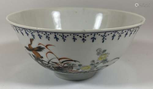 A CHINESE PORCELAIN BOWL WITH BIRD AND FLORAL DESIGN, QIANLO...