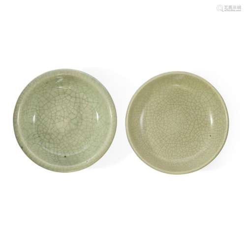Two Chinese Guan-type dishes, Qing dynasty - Republic period...