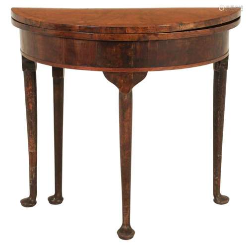 QUEEN ANNE GAME TABLE