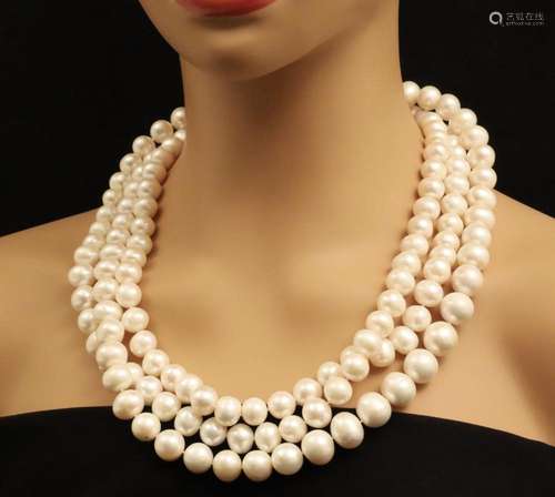 72" CONTINUOUS STRAND OF NATURAL PEARLS