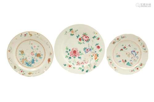 3 CHINESE EXPORT PORCELAIN CHARGERS