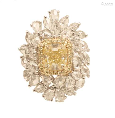 18K 3.05 CT FANCY YELLOW DIAMOND RING W/GIA