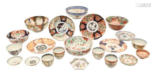 22 PCS OF IMARI PORCELAIN