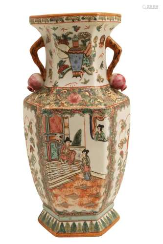 CHINESE EXPORT ROSE FAMILLE VASE, QIANLONG YUZHI