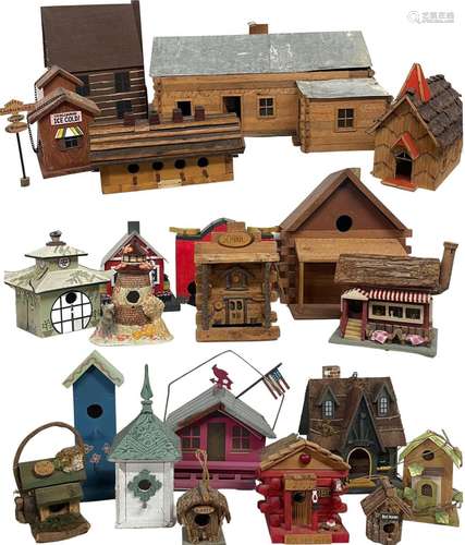 22 HAND CRAFTED BIRD HOUSES