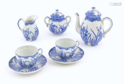A quantity of Oriental blue and white tea wares de…