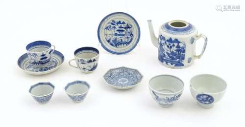 A quantity of assorted Chinese blue and white tea …
