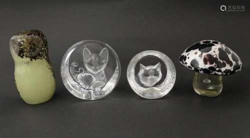 Four 20thC glass paperweights, comprising a Wedgwo…