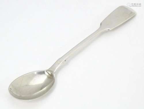 A Victorian silver Fiddle pattern mustard spoon, h…