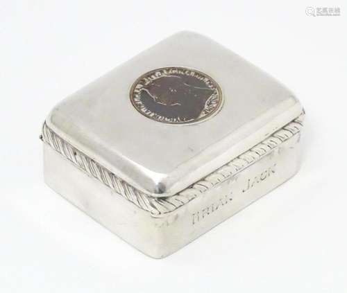 A Victorian silver snuff box with Victorian coin t…